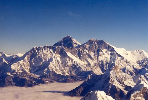 photo du Mont Everest, ciel dégagé