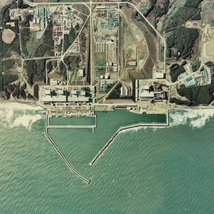 photo aérienne de l'installation nucléaire de Fukushima