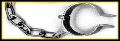 image de chane et anneau d'esclave dans cadre noir et jaune.