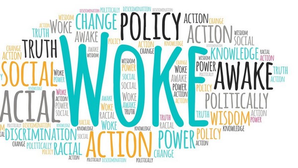 Image de mots anglais en bouquet autour de woke, désignant ses motivations et revendications...