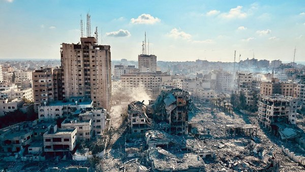 Photo de quartier urbain en ruines dans la bande de Gaza.