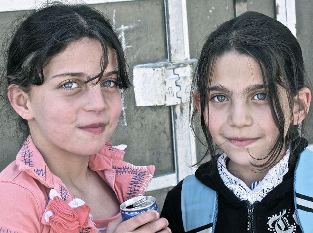 photo de deux jeunes filles, palestiniennes de Gaza